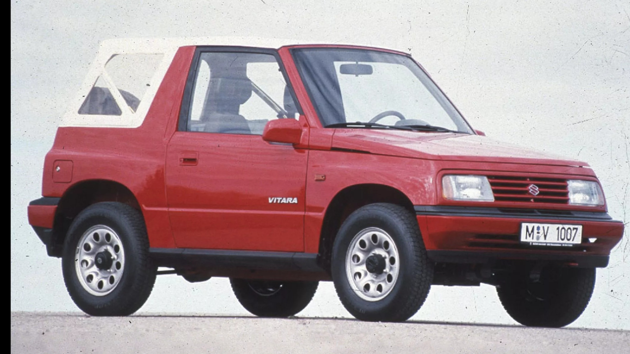 SUZUKI CELEBRE LE 35e ANNIVERSAIRE DU VITARA, LE PIONNIER DES SUV COMPACTS DEPUIS 1988